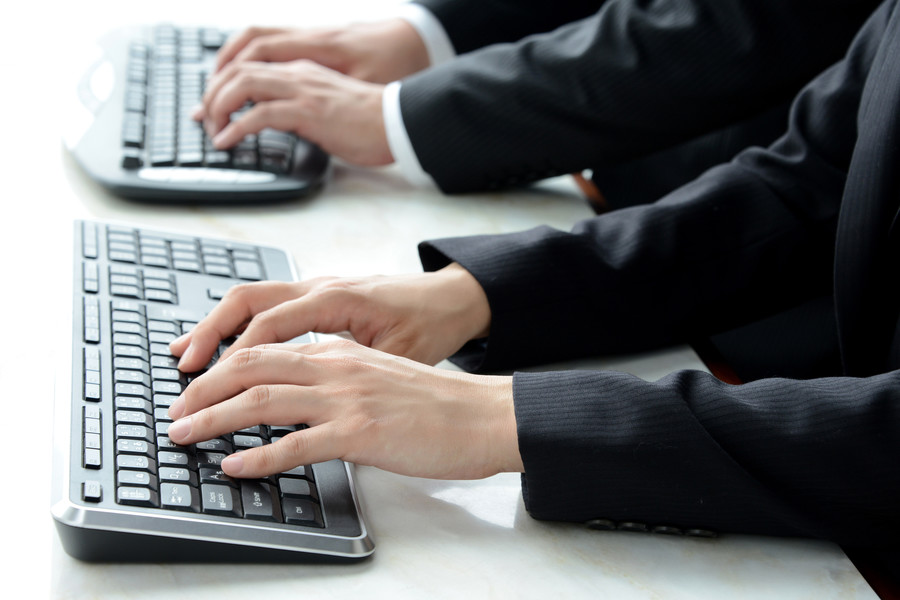 上海刑事律師解讀:舉報經(jīng)濟(jì)犯罪所需證據(jù)全解析