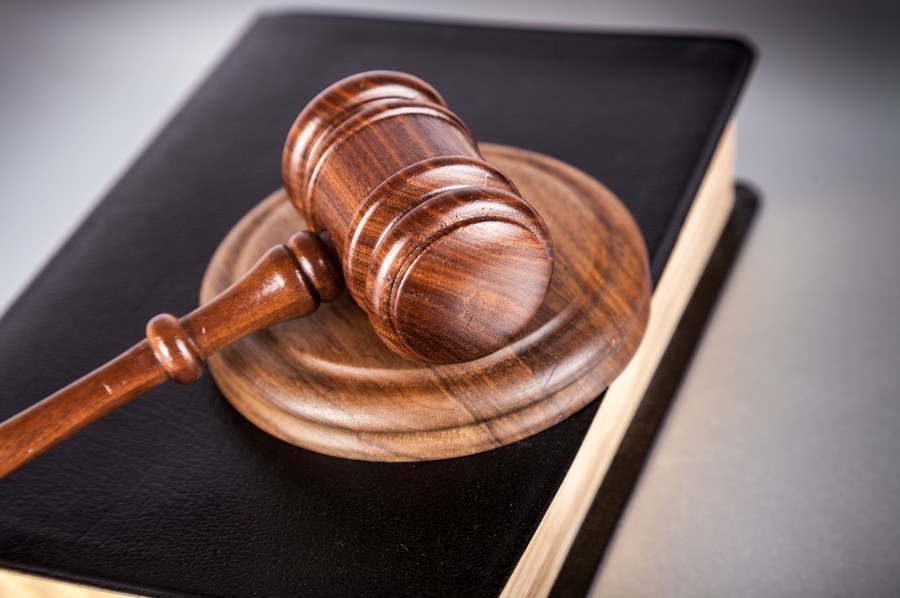 上海刑事案件律師:經(jīng)濟(jì)犯罪立案證據(jù)的多維度解析