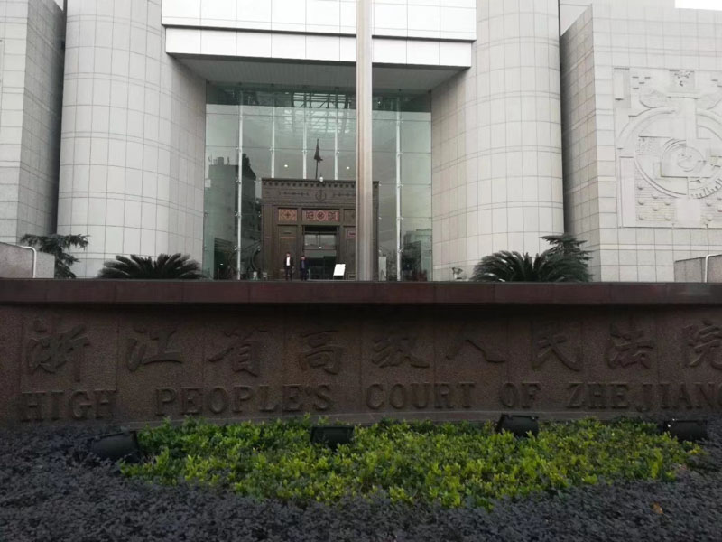 盜竊罪與搶劫搶奪犯罪該如何區(qū)分？寶山刑事律師來回答