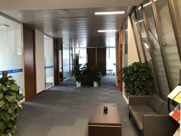 虹口區(qū)刑事律師為您解答關(guān)于構(gòu)成脫逃罪的要件包括什么？