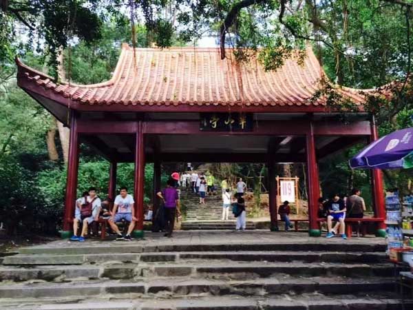 跨國犯罪案件如何確定管轄權(quán)和進行證據(jù)審查？上海請刑事律師來回答