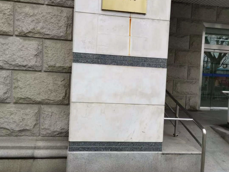 持刀搶劫金額價(jià)值4萬(wàn)會(huì)判多少年？上海刑事案件好律師帶您了解