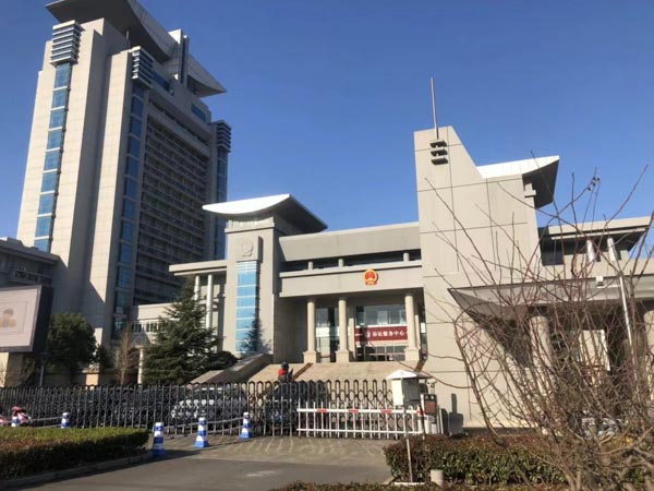 楊浦刑事律師在線講解庭審前會(huì)見(jiàn)被告人的主要內(nèi)容包括什么